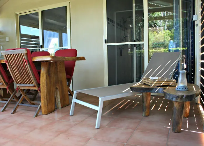 Tropical Coast Retreat - Pet Friendly - Adult Only