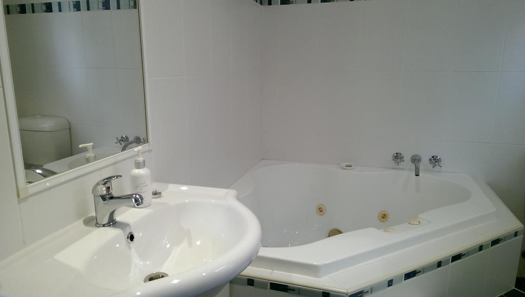 Country house Tropical Coast Retreat - Pet Friendly - Adult Only Kingscliff