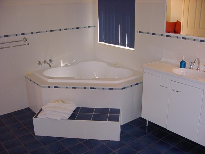 Country house Tropical Coast Retreat - Pet Friendly - Adult Only *