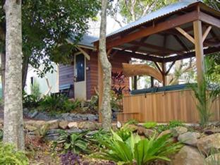 Tropical Coast Retreat - Pet Friendly - Adult Only Country house *